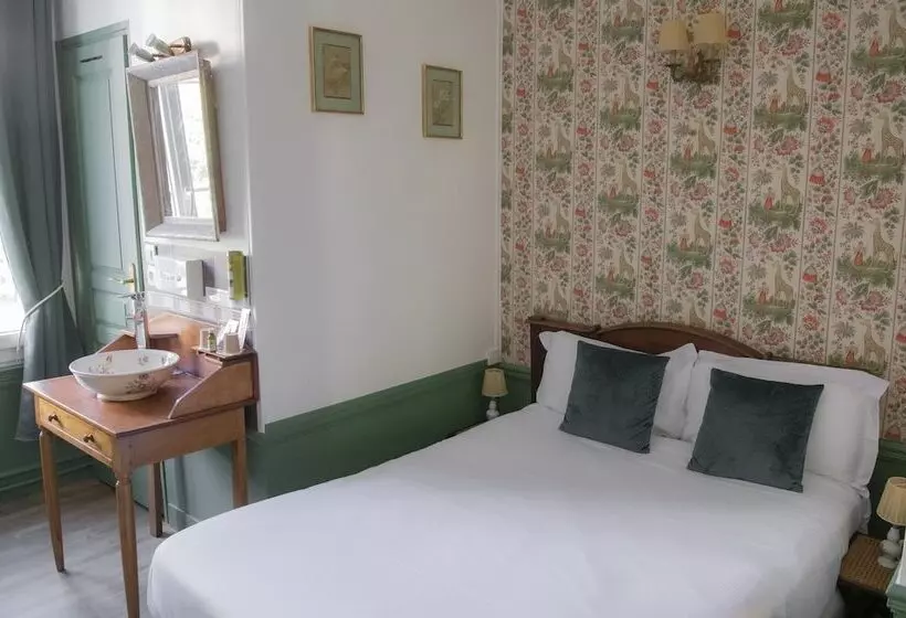 Отель De Charme La Bonne Adresse   Logis De France