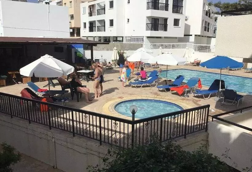 Florea Hotel Apartments