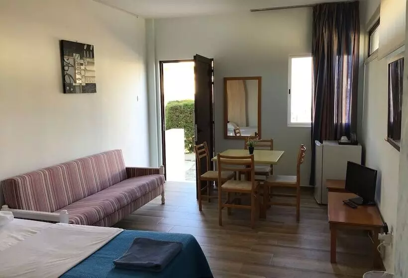 Florea Hotel Apartments