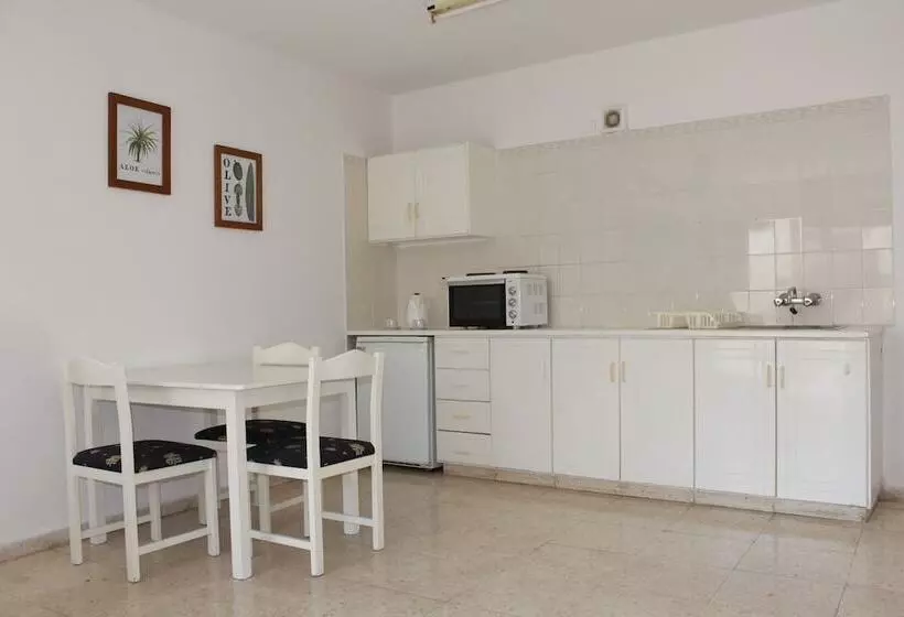 Florea Hotel Apartments