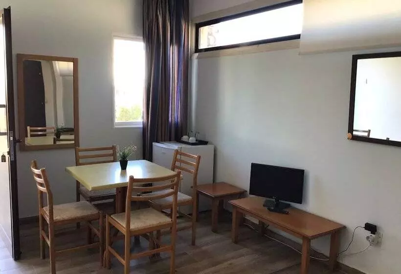 Florea Hotel Apartments