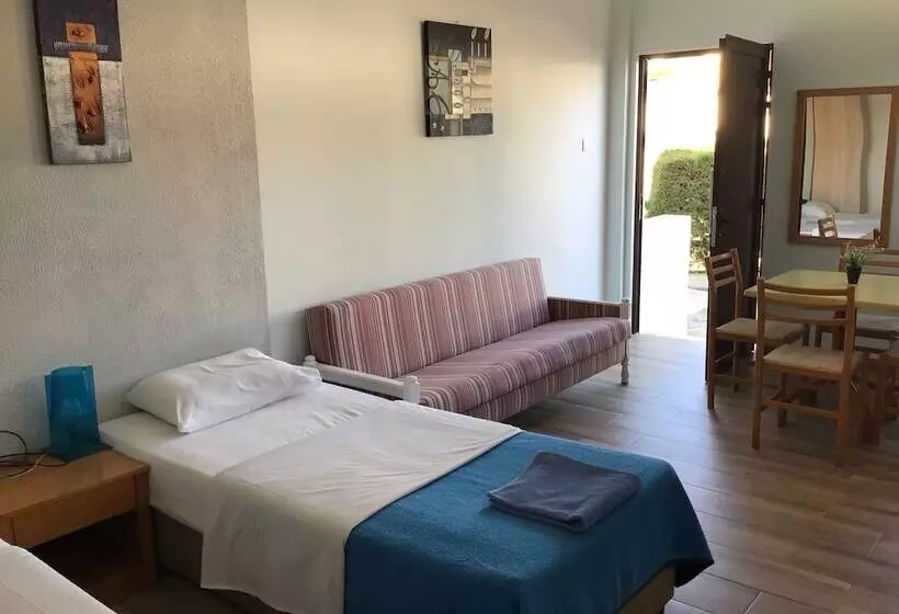 Florea Hotel Apartments