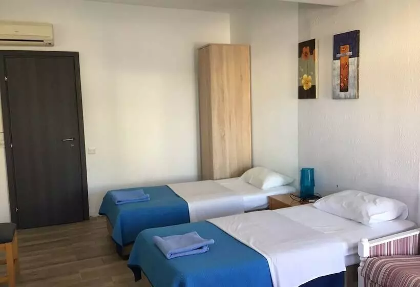 Florea Hotel Apartments