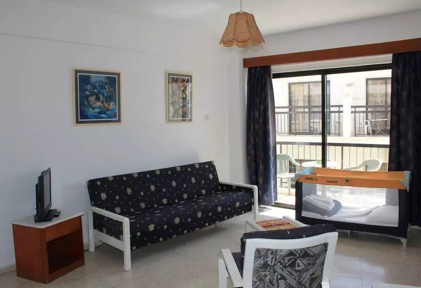 Florea Hotel Apartments