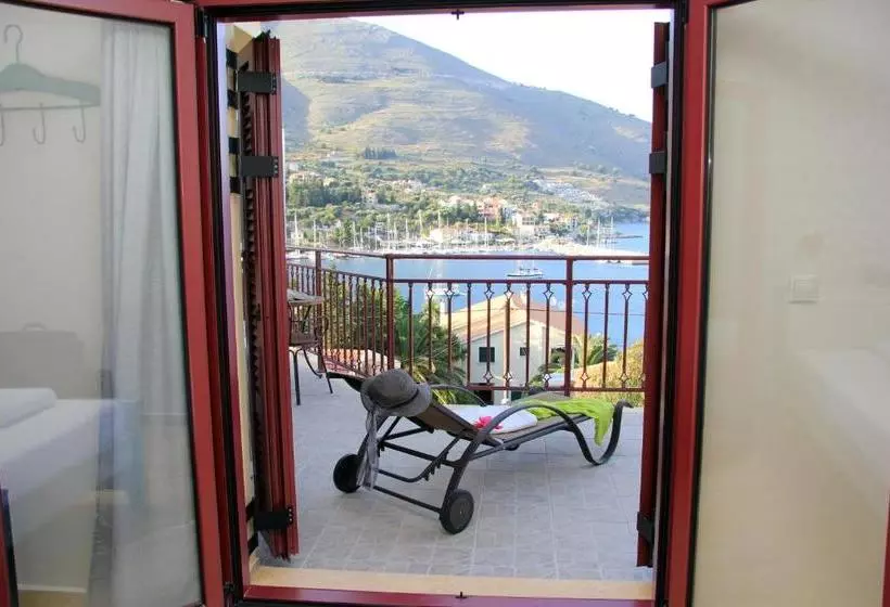 Отель Greka Ionian Suites & Villa