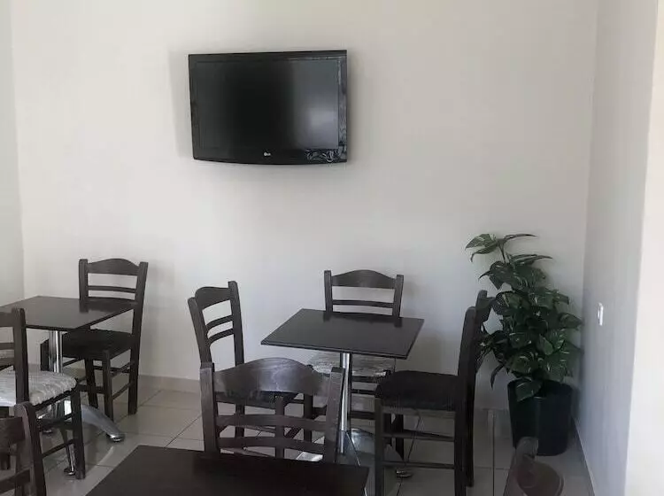 Отель Kentrikon