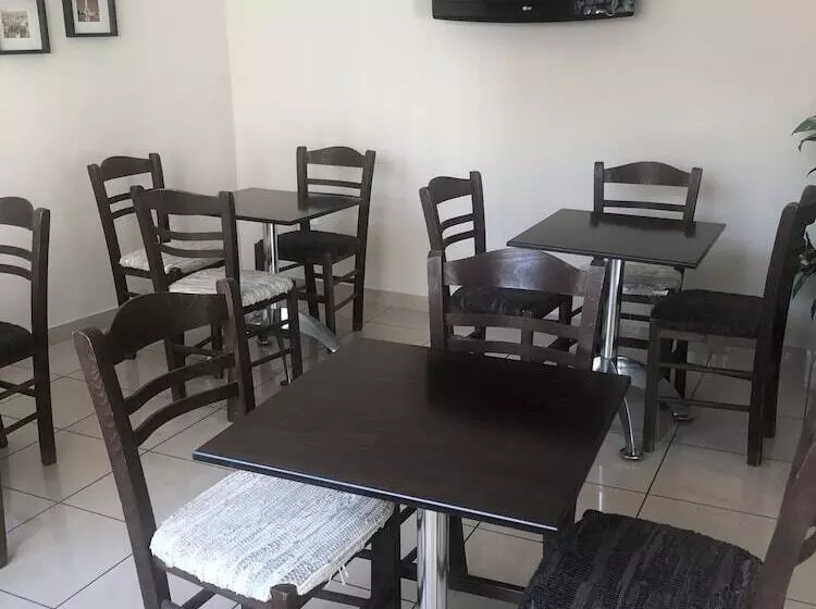 Отель Kentrikon