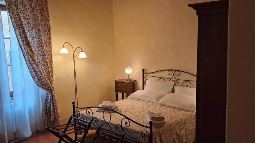 Отель La Locanda Di Montisi