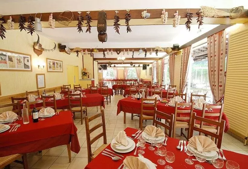 فندق Restaurant Des Thermes