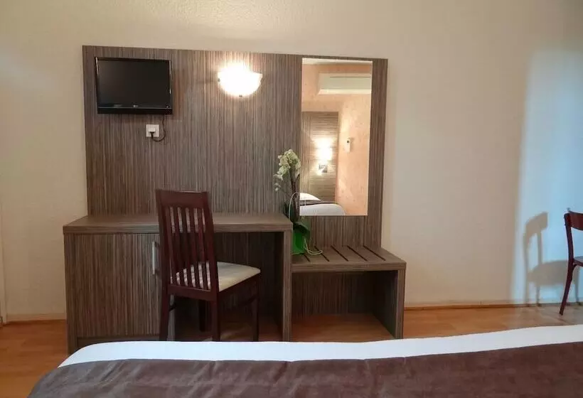 فندق Restaurant Des Thermes