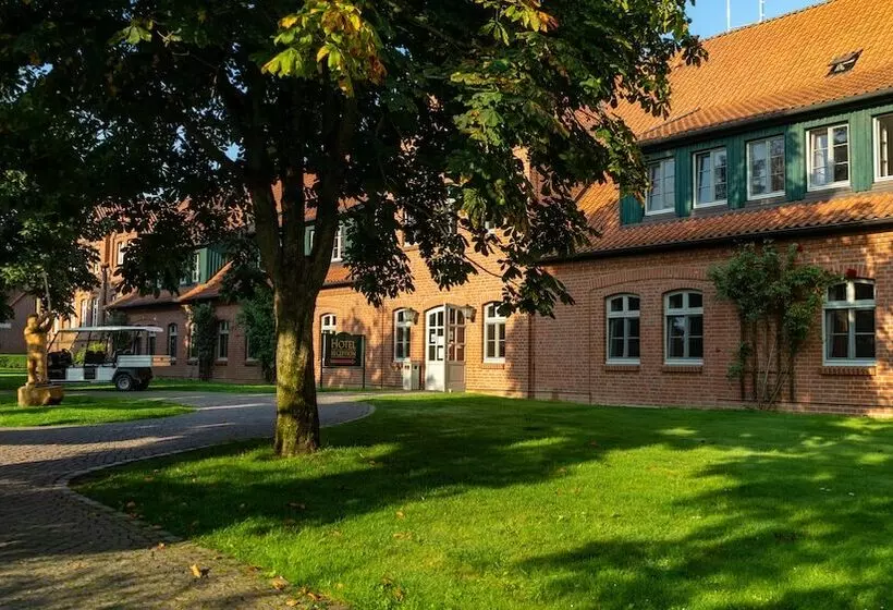 Отель Schloss Ludersburg Golf & Spa