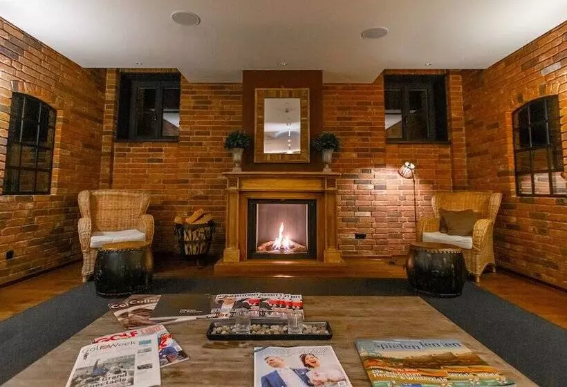 Отель Schloss Ludersburg Golf & Spa