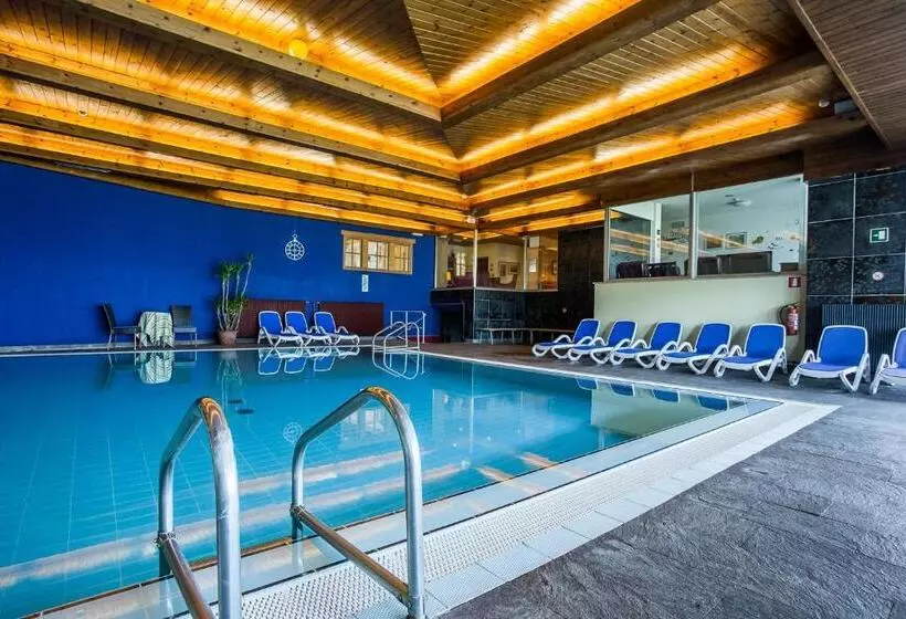 Отель Tenz 2025