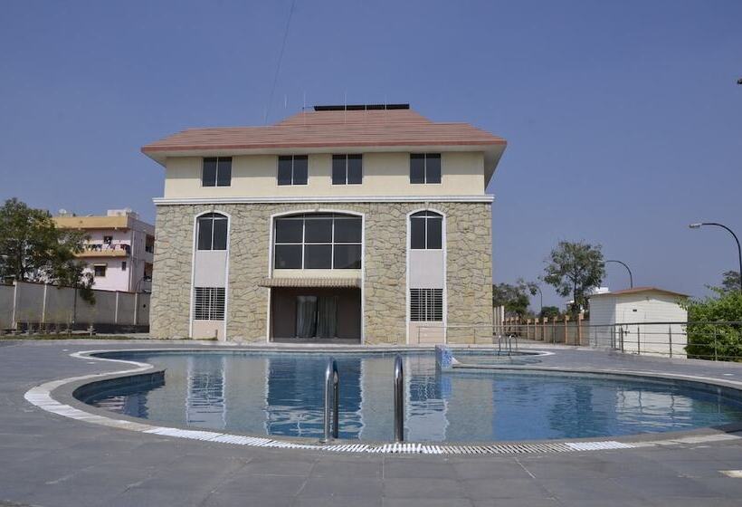 Отель Zip By Spree Hinjewadi