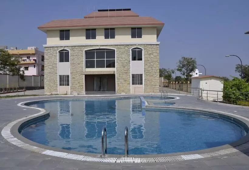 Отель Zip By Spree Hinjewadi