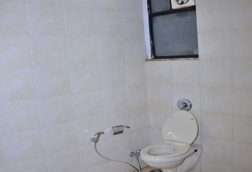 Отель Zip By Spree Hinjewadi