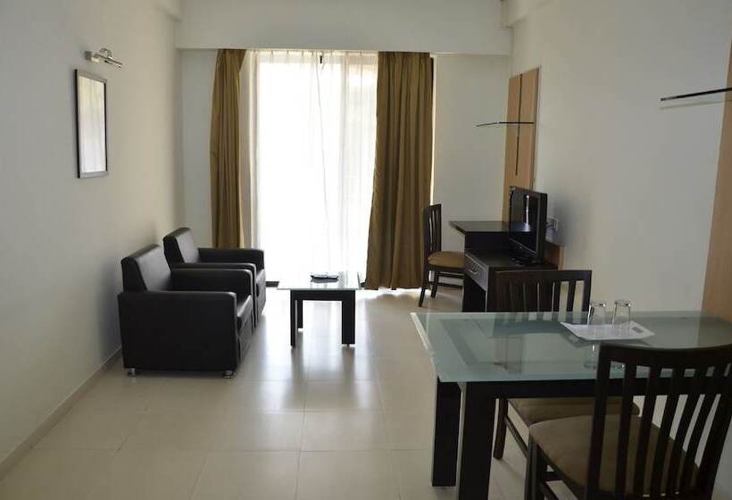 Отель Zip By Spree Hinjewadi