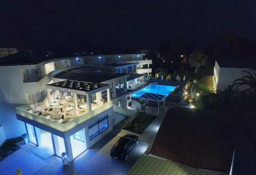 Nasos Hotel & Resort