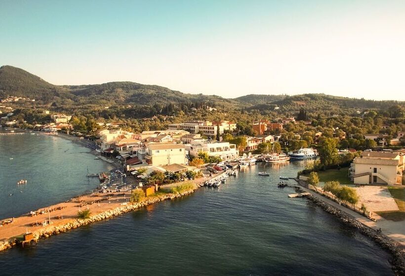 Nasos Hotel & Resort