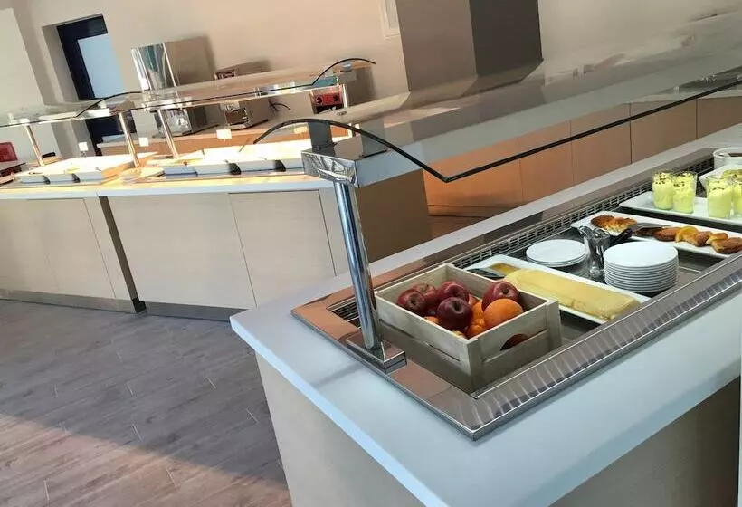 Nasos Hotel & Resort