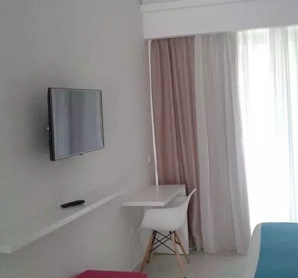 Nasos Hotel & Resort