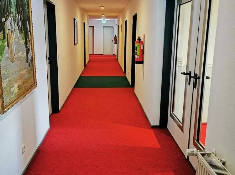 膳宿费 Gastehaus Schlossgarten