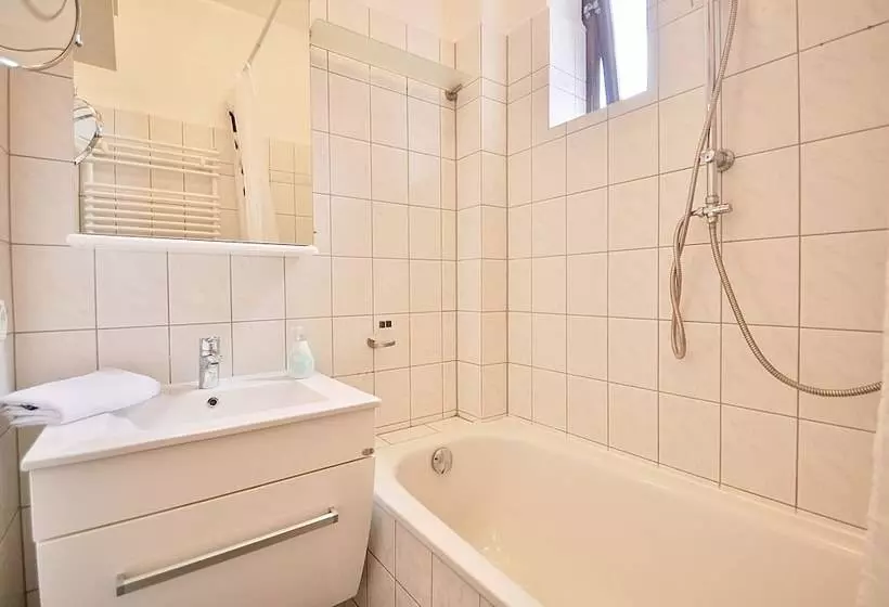 膳宿费 Gastehaus Schlossgarten