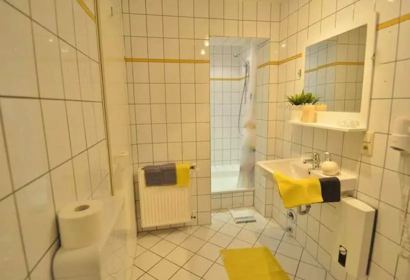 膳宿费 Gastehaus Schlossgarten