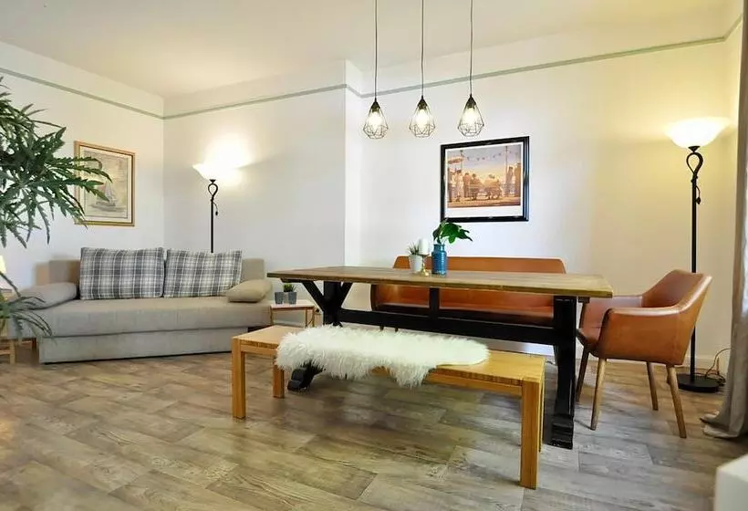 膳宿费 Gastehaus Schlossgarten