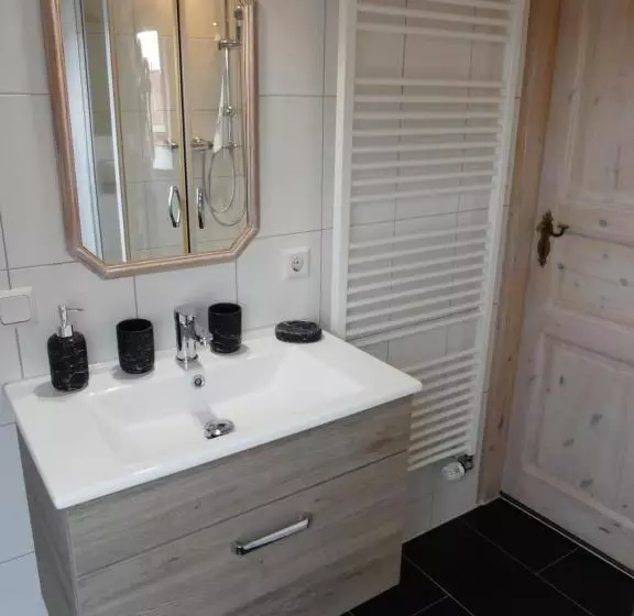 Blumenwerkstatt Mit Sauna Und Jacuzzi