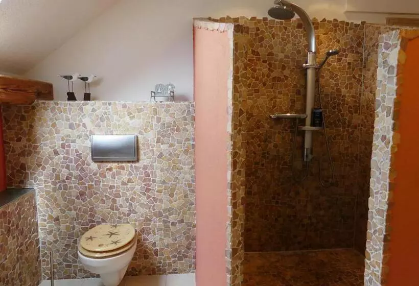 Blumenwerkstatt Mit Sauna Und Jacuzzi