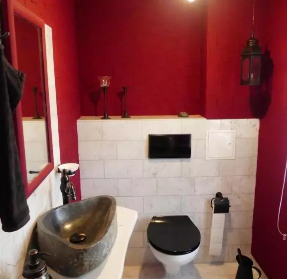 Blumenwerkstatt Mit Sauna Und Jacuzzi