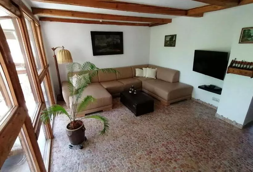 Blumenwerkstatt Mit Sauna Und Jacuzzi