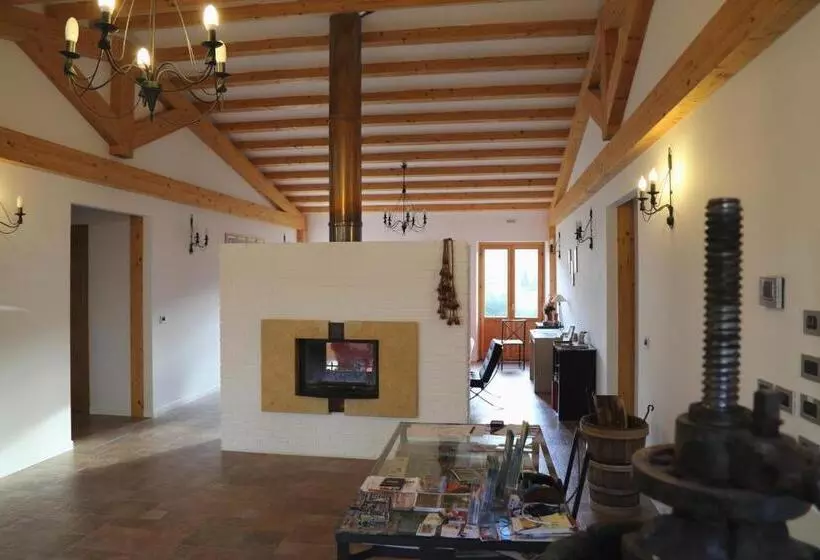 ホテル Agriturismo La Cascina Di Opaco
