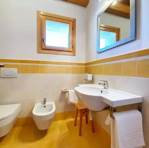 ホテル Agriturismo La Cascina Di Opaco