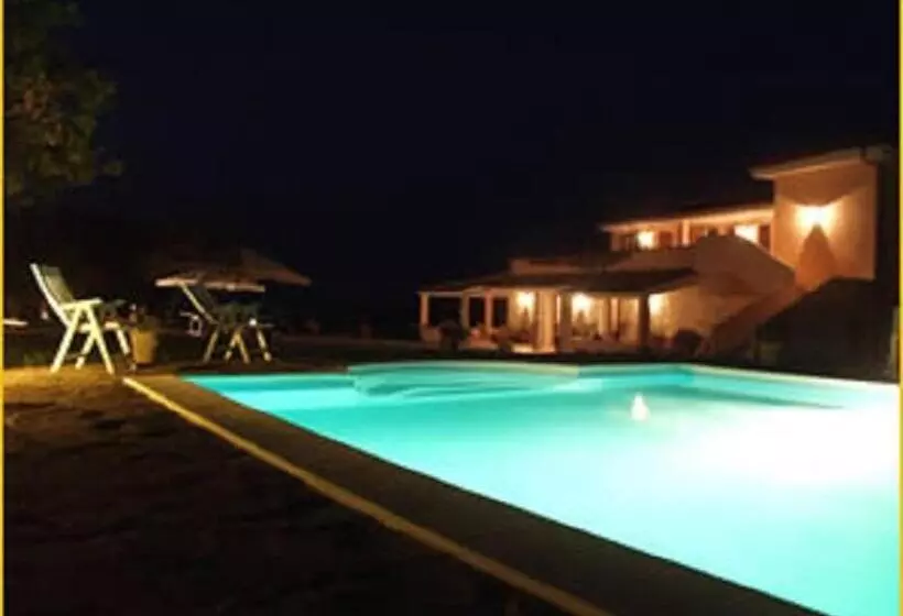 ホテル Agriturismo S Ammutu