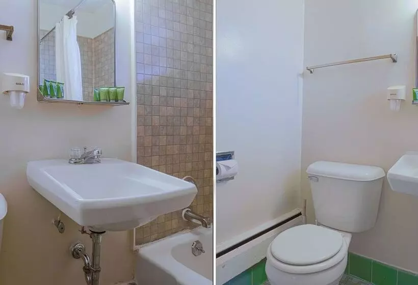 Love Hotels On Silver Street At Hurley Wi