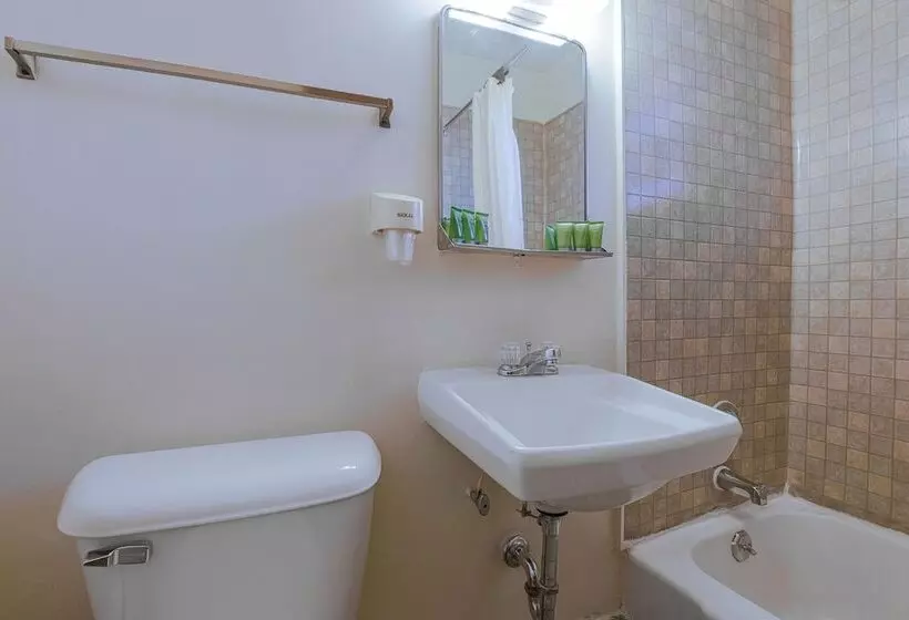 Love Hotels On Silver Street At Hurley Wi