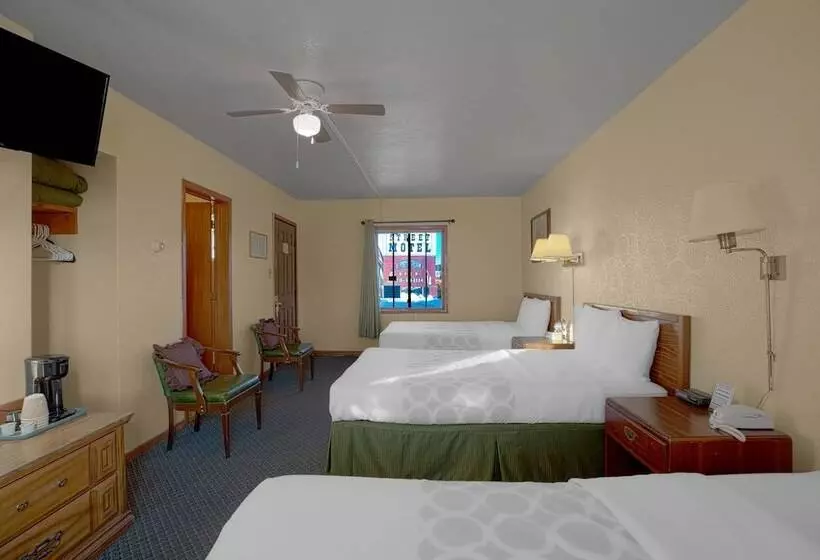 Love Hotels On Silver Street At Hurley Wi