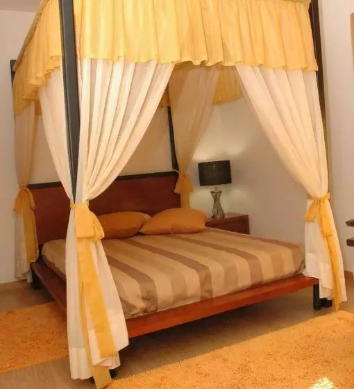 Majatalo Casa Da Canada