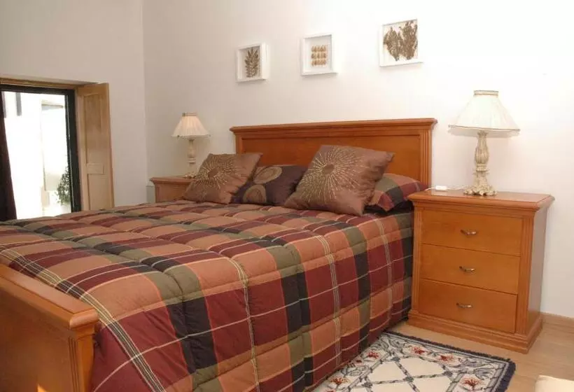 Majatalo Casa Da Canada