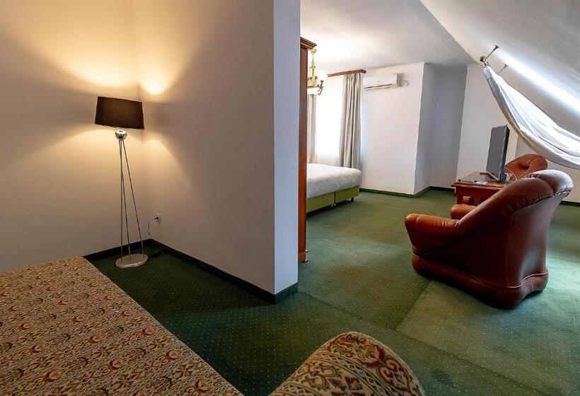 بنسيون San Gennaro