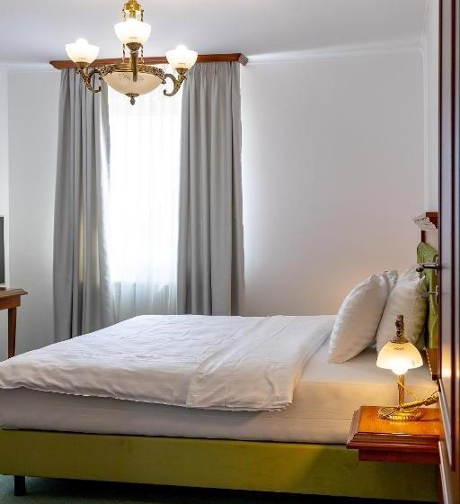 بنسيون San Gennaro