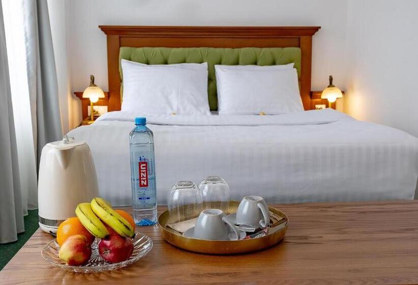 بنسيون San Gennaro