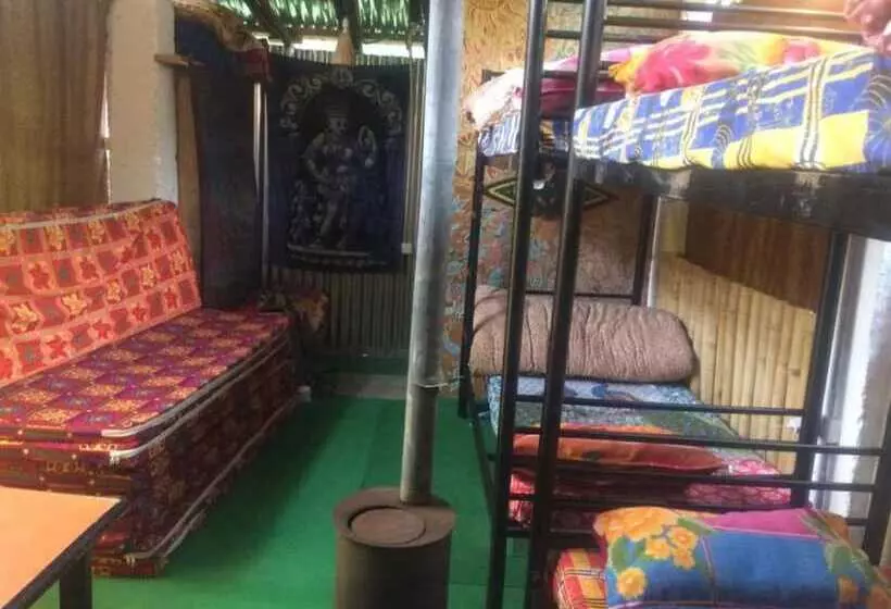 Goroomgo Bros Hostel Manali