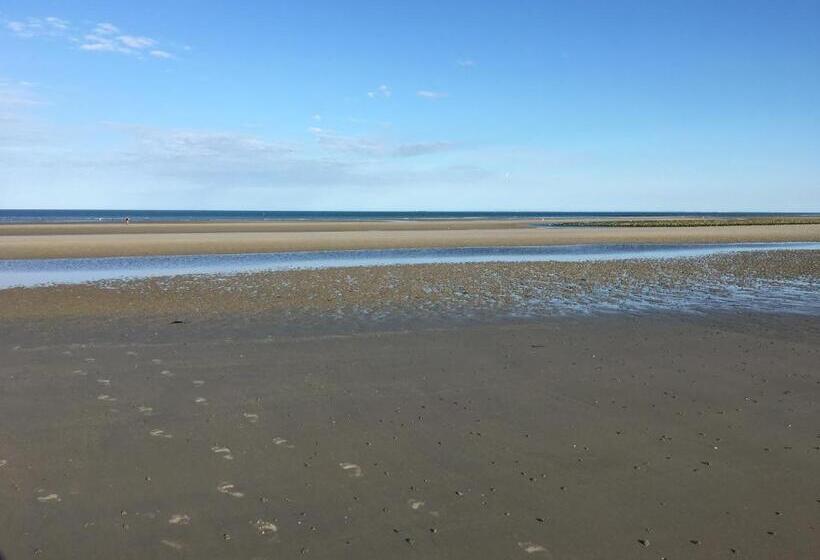 Chambre Tout Confort Avec Commodités Espace Repas Wifi Parking