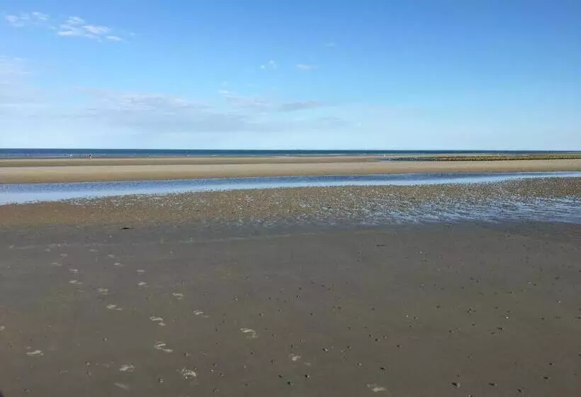 Chambre Tout Confort Avec Commodités Espace Repas Wifi Parking