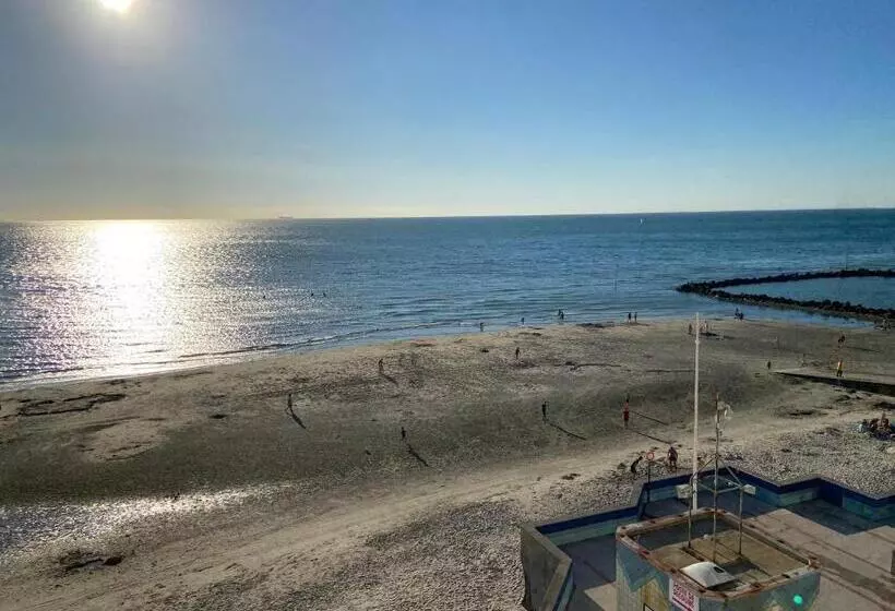 Chambre Tout Confort Avec Commodités Espace Repas Wifi Parking