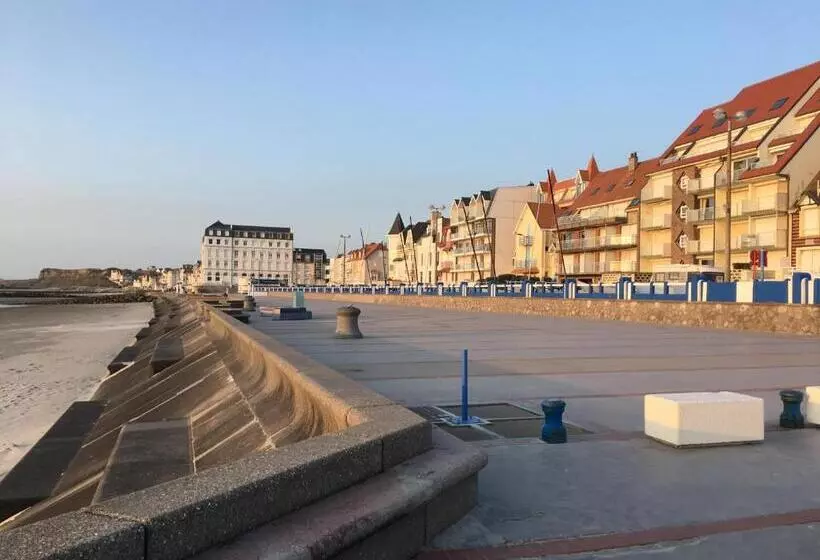 Chambre Tout Confort Avec Commodités Espace Repas Wifi Parking