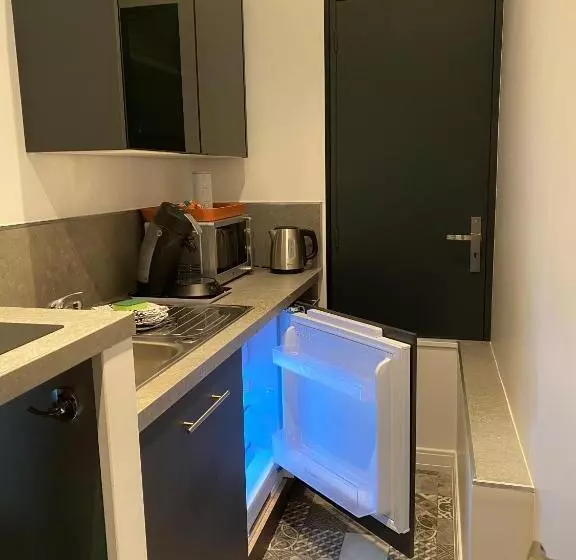 Chambre Tout Confort Avec Commodités Espace Repas Wifi Parking